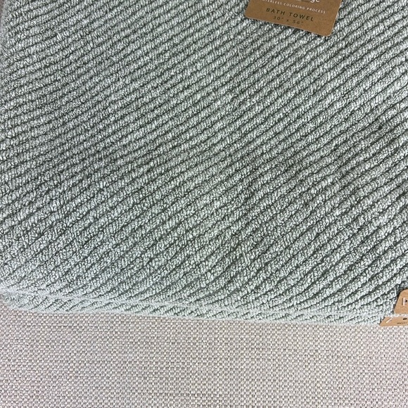 Ecoexistence Bath Towel Set Green Textured Zero Twist Loops Set of 2 NEW - Picture 7 of 11